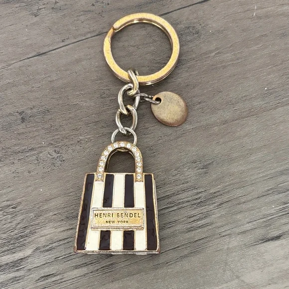 Henri Bendel Black and White Striped Key Holder - Picture 3 of 6